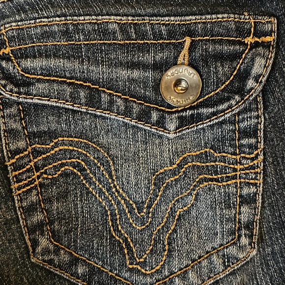 Chinese Laundry long jean shorts - Picture 5 of 5